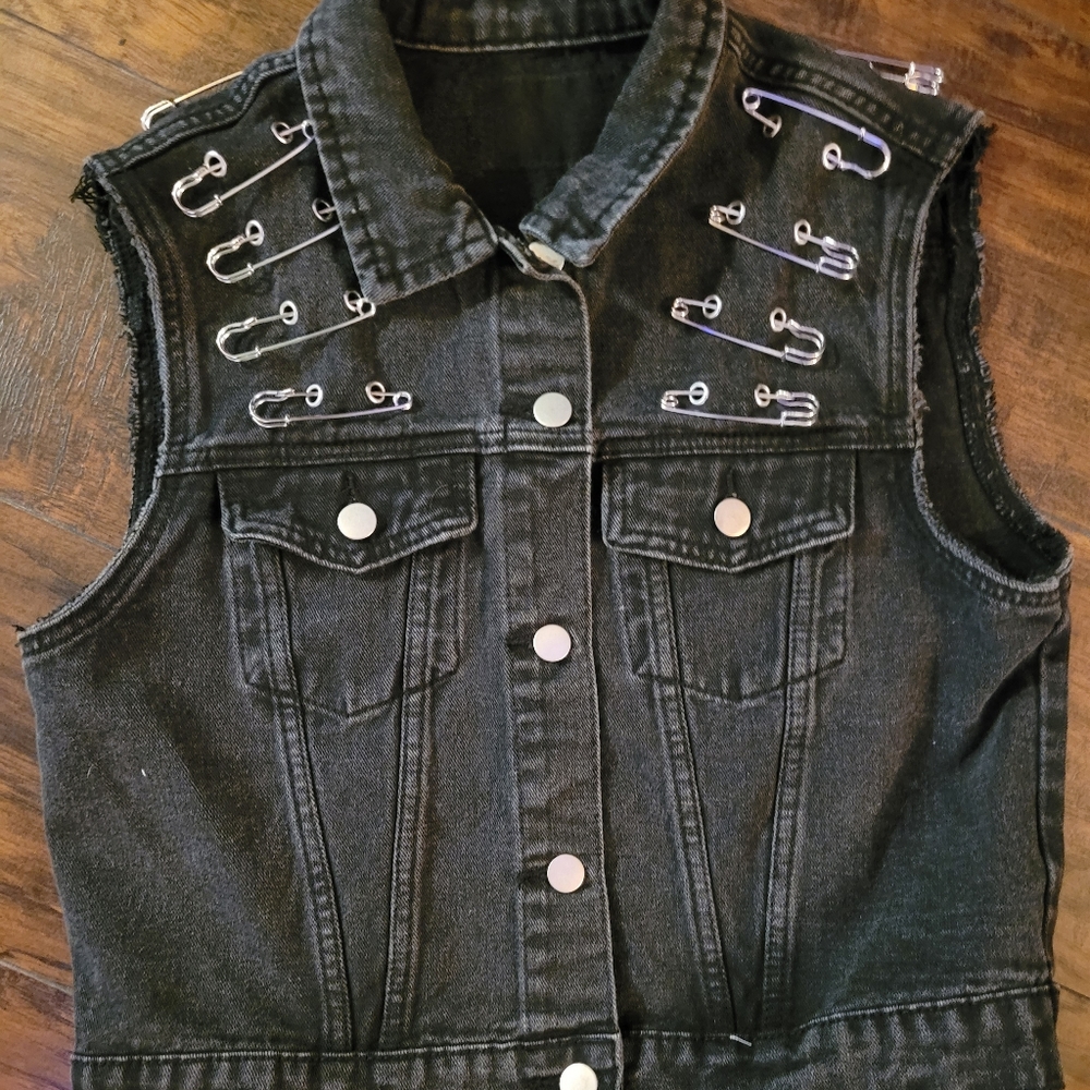 Black denim giant safety pin battle vest M